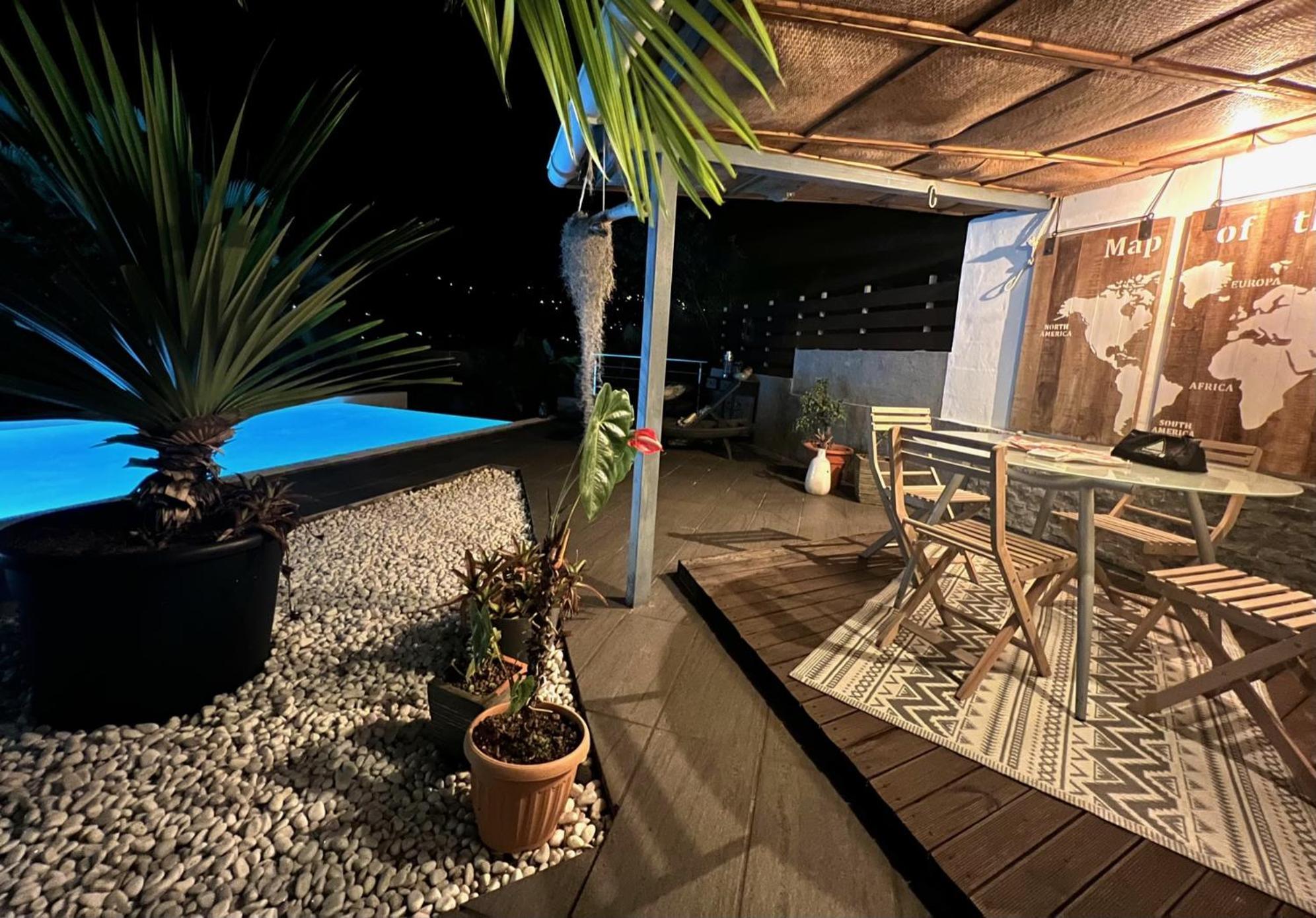 Villa Ti Moon, Entre Deux, Piscine Экстерьер фото